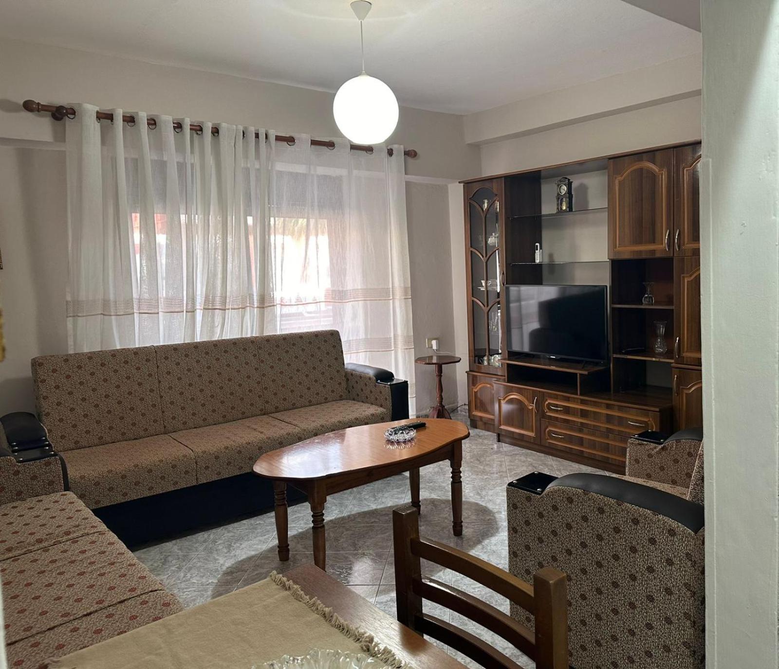 City Center Apartment Durres Bagian luar foto